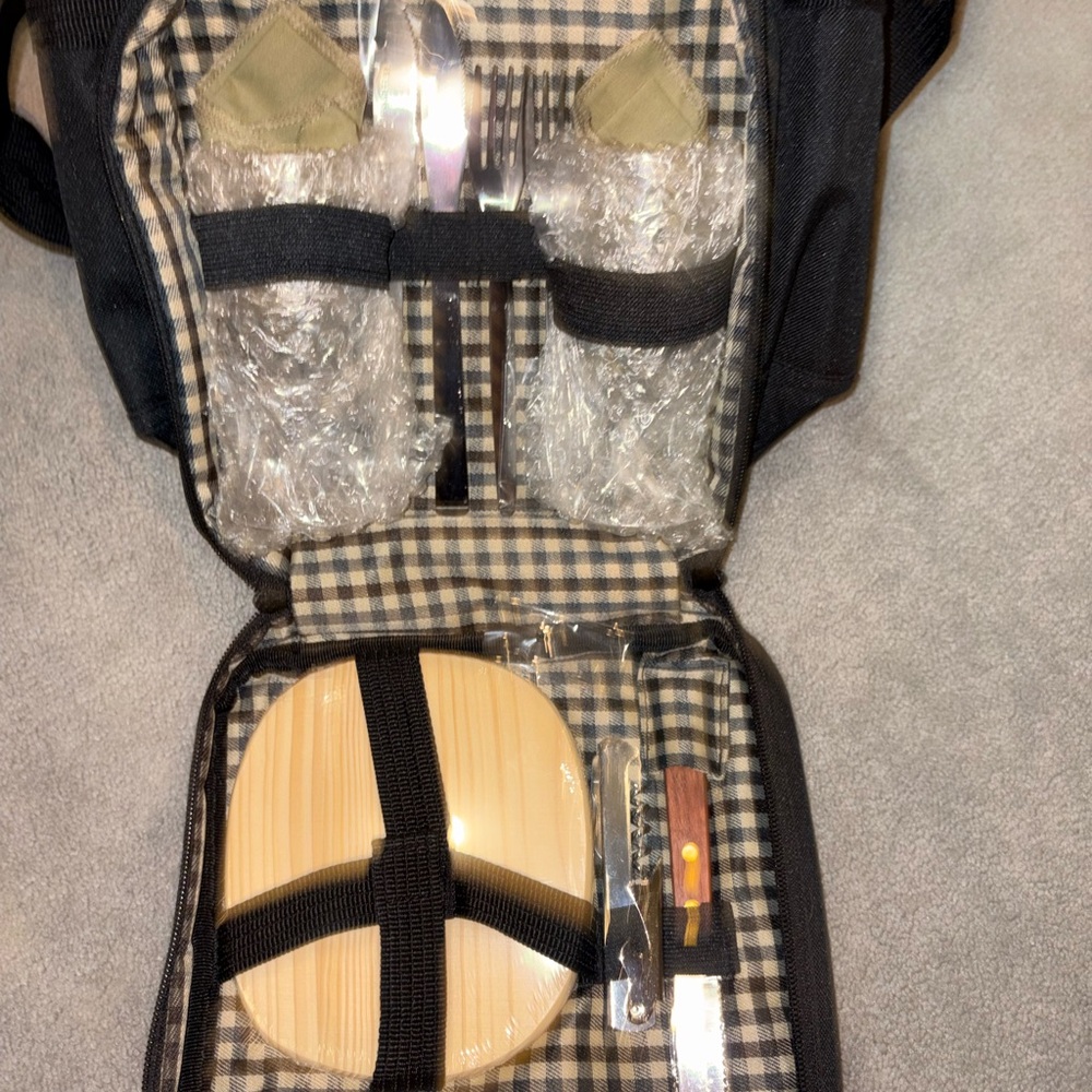 Toppers Black Picnic Cooler for Two